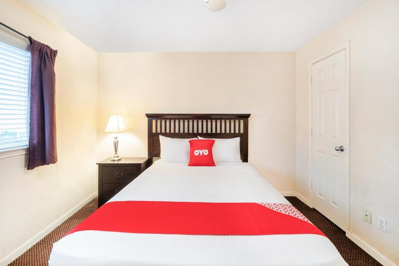 Oyo Hotel & Apartments Houston Galleria Zewnętrze zdjęcie