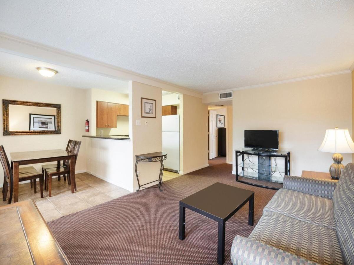 Oyo Hotel & Apartments Houston Galleria Zewnętrze zdjęcie