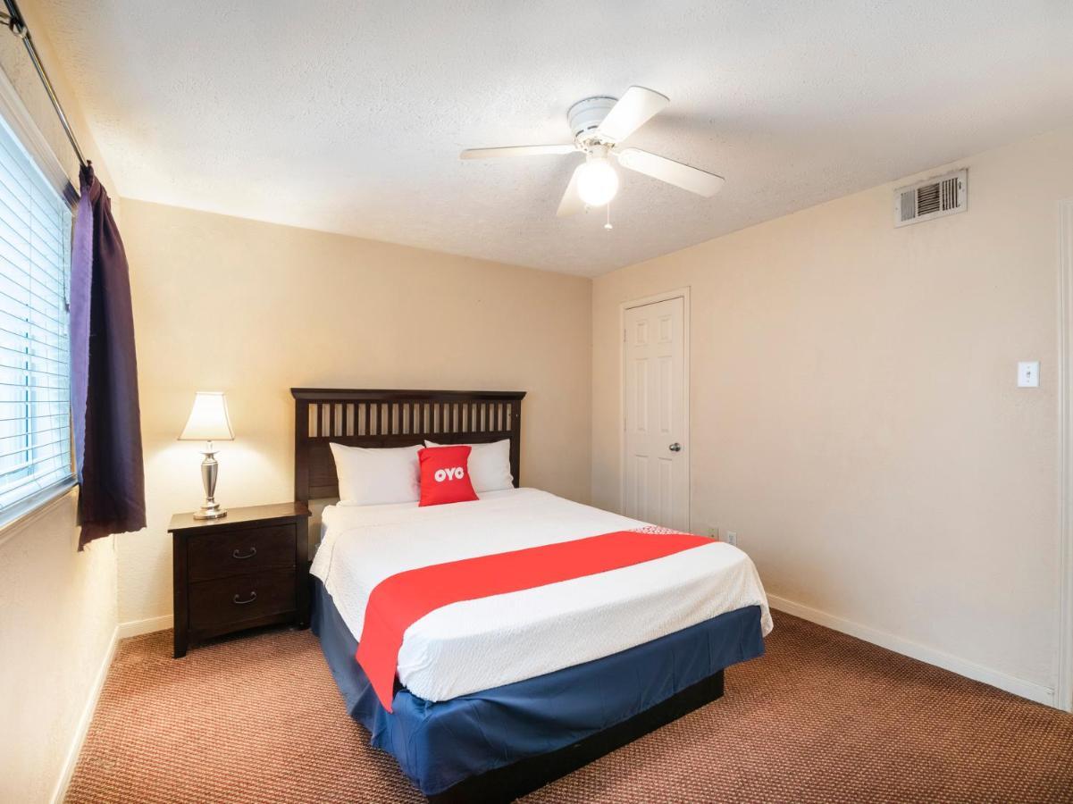 Oyo Hotel & Apartments Houston Galleria Zewnętrze zdjęcie