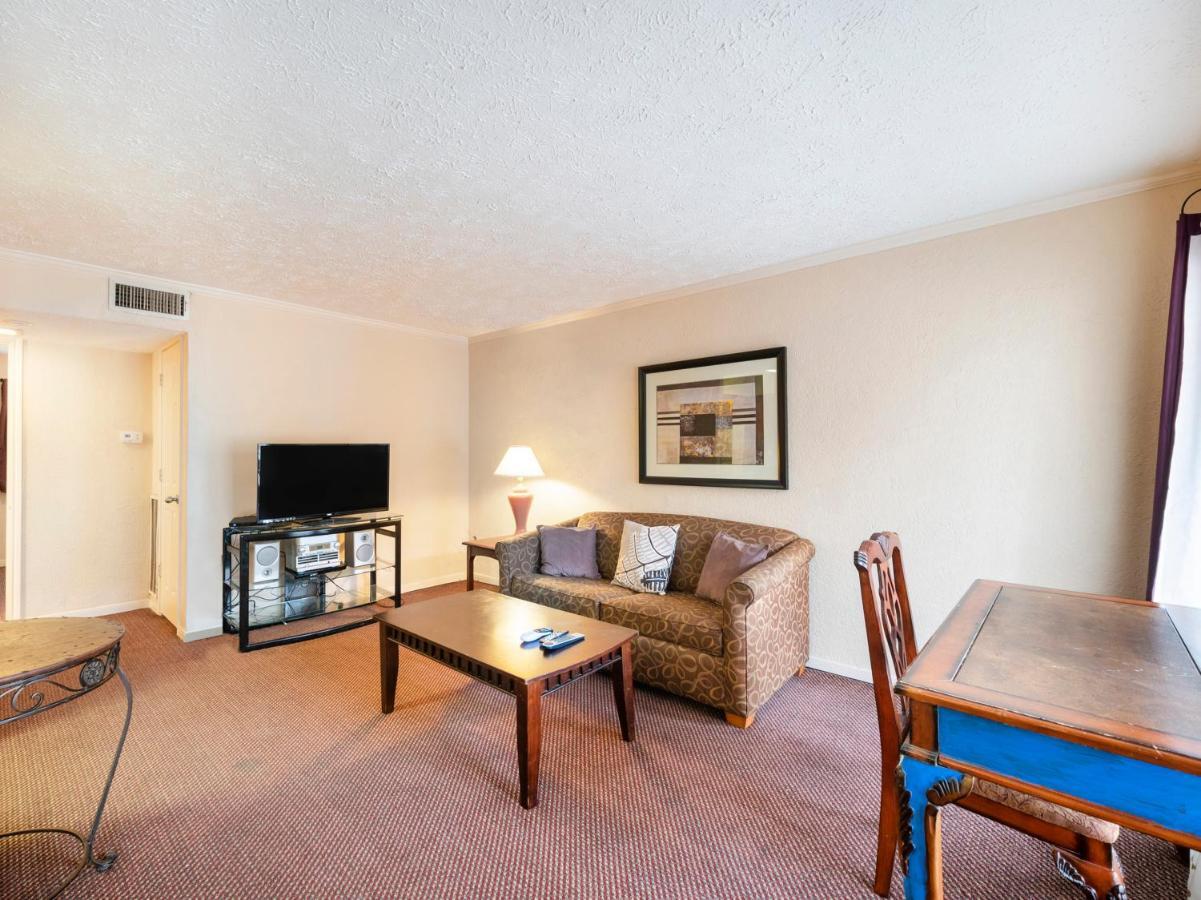Oyo Hotel & Apartments Houston Galleria Zewnętrze zdjęcie