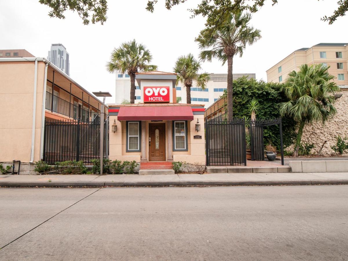 Oyo Hotel & Apartments Houston Galleria Zewnętrze zdjęcie